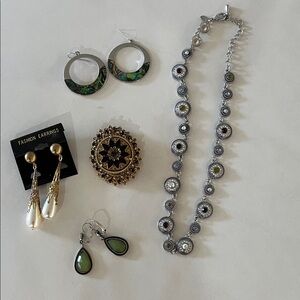 Elegant Silver and Green Jewelry Set